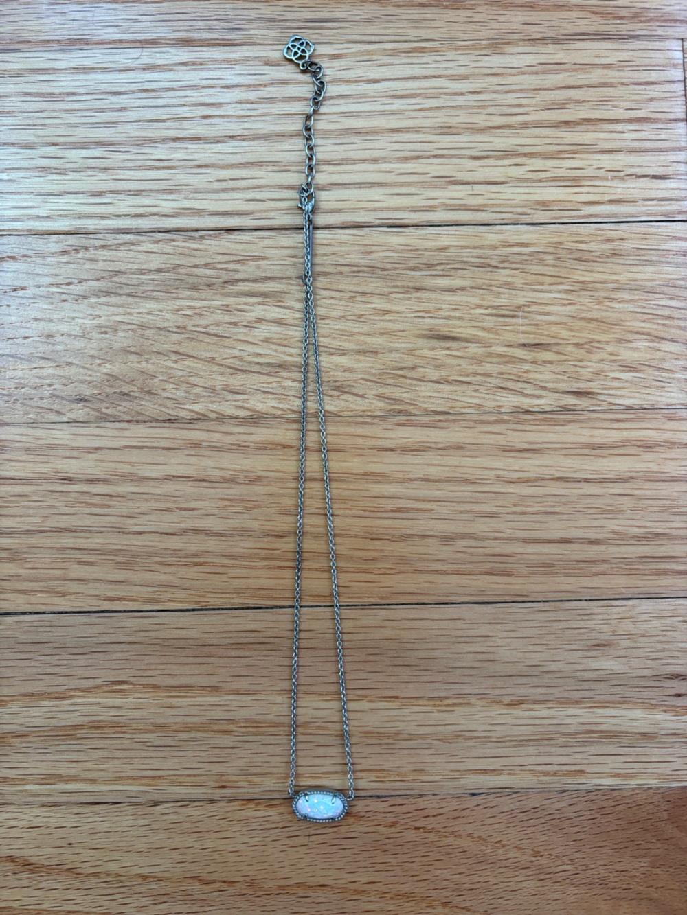 Kendra Scott Elisa Iridescent Short Pendant Necklace